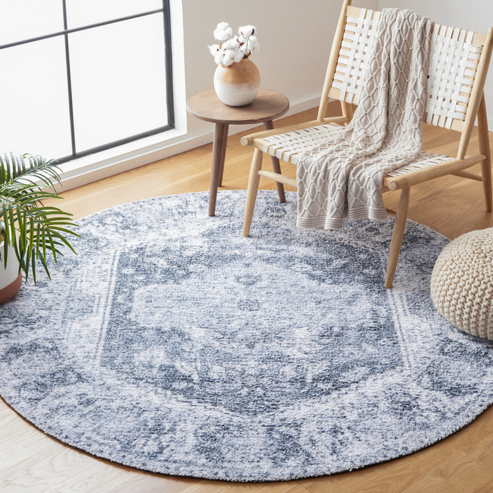 SAFAVIEH Classic Vintage CLV207G Silver / Dark Grey Rug Image 2