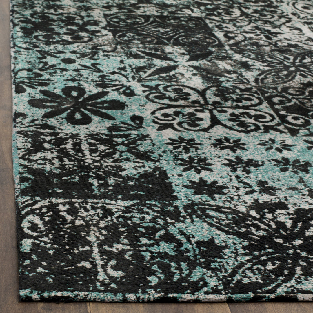 SAFAVIEH Classic Vintage CLV221A Teal / Black Rug Image 7