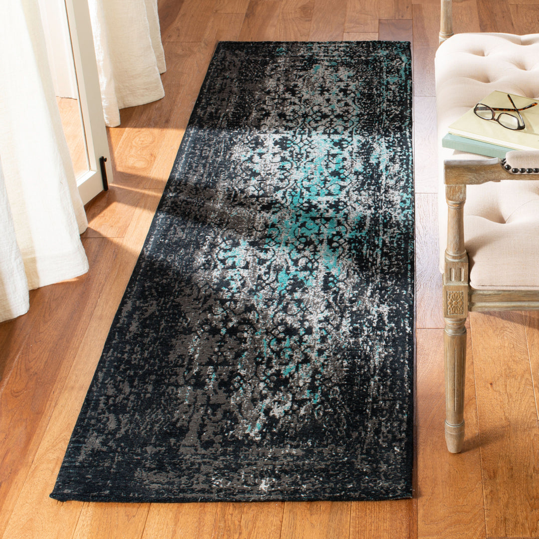 SAFAVIEH Classic Vintage CLV223C Navy / Teal Rug Image 3