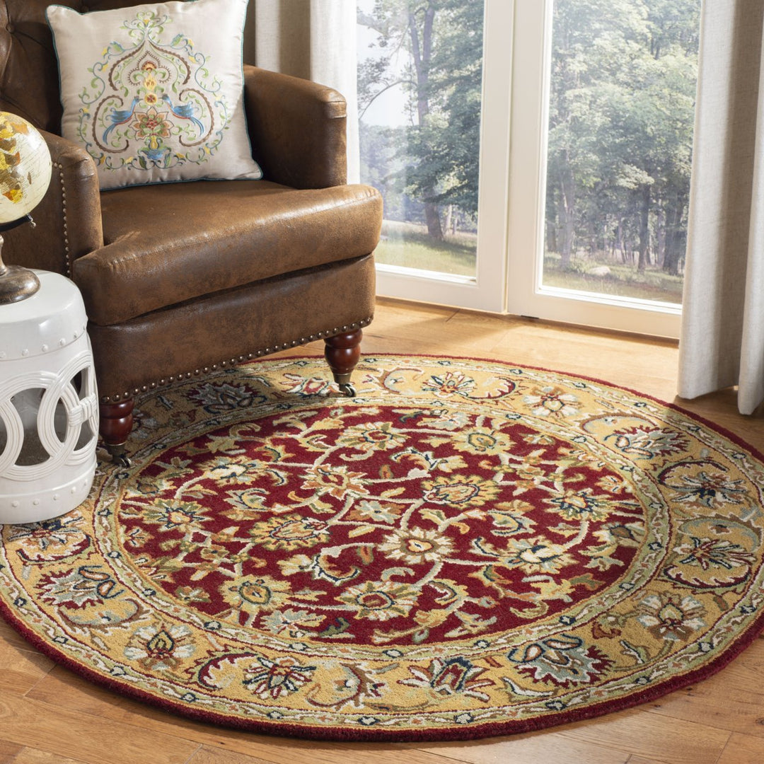 SAFAVIEH Classic Collection CL758C Handmade Red/Gold Rug Image 9