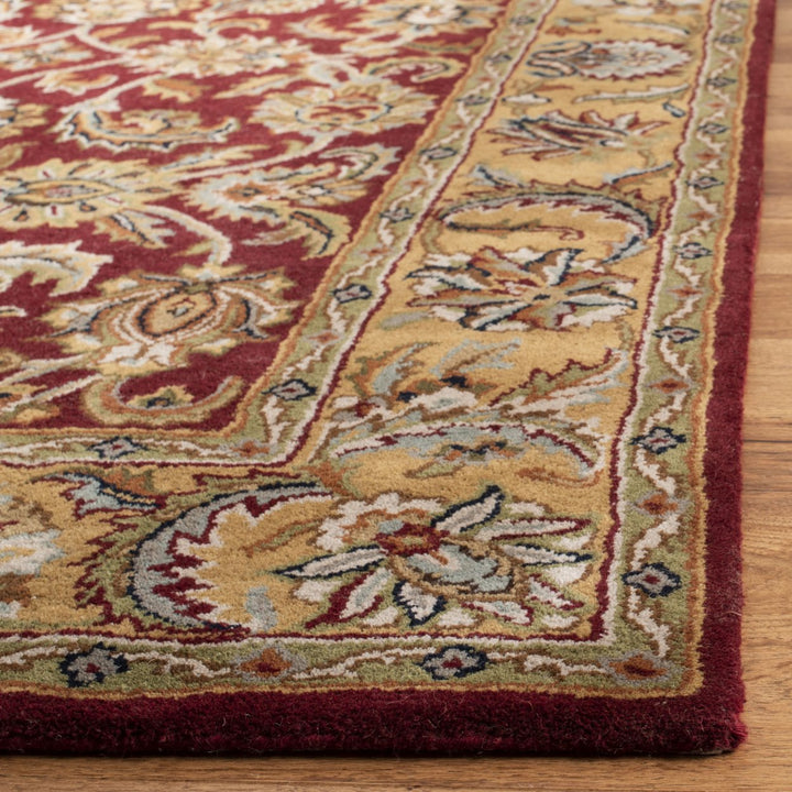 SAFAVIEH Classic Collection CL758C Handmade Red/Gold Rug Image 11