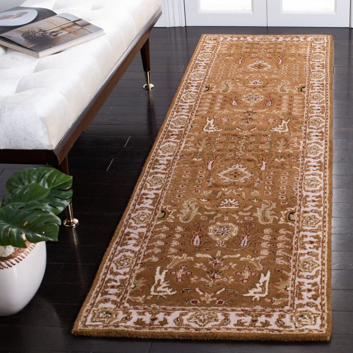 SAFAVIEH Classic CL764A Handmade Gold / Beige Rug Image 3