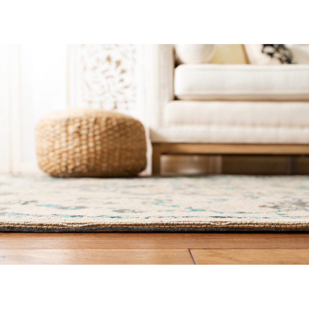 SAFAVIEH Classic Vintage CLV102F Grey / Turquoise Rug Image 5