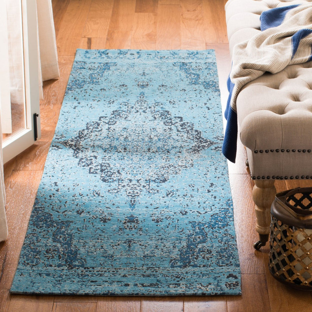 SAFAVIEH Classic Vintage Collection CLV110M Blue Rug Image 2