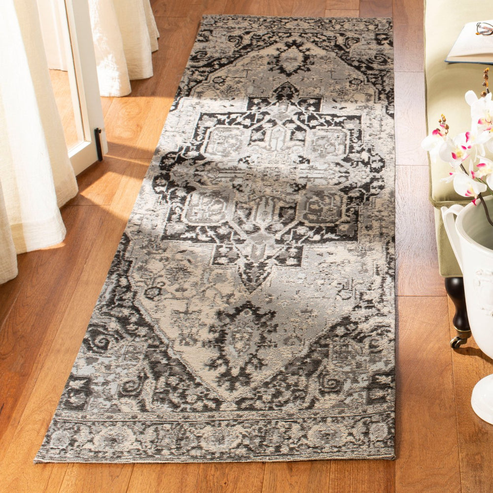 SAFAVIEH Classic Vintage CLV111H Anthracite Rug Image 2