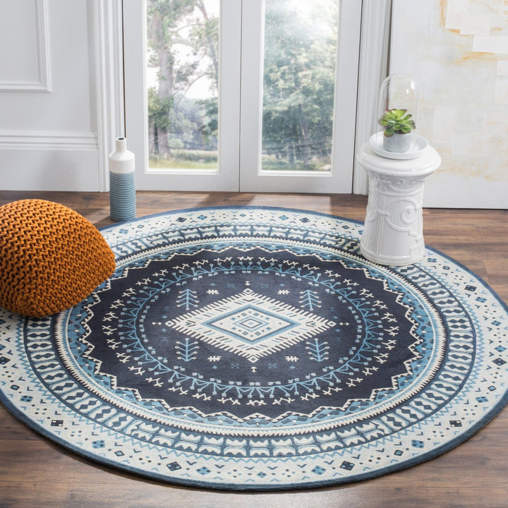 SAFAVIEH Classic Vintage CLV511A Navy / Light Blue Rug Image 2