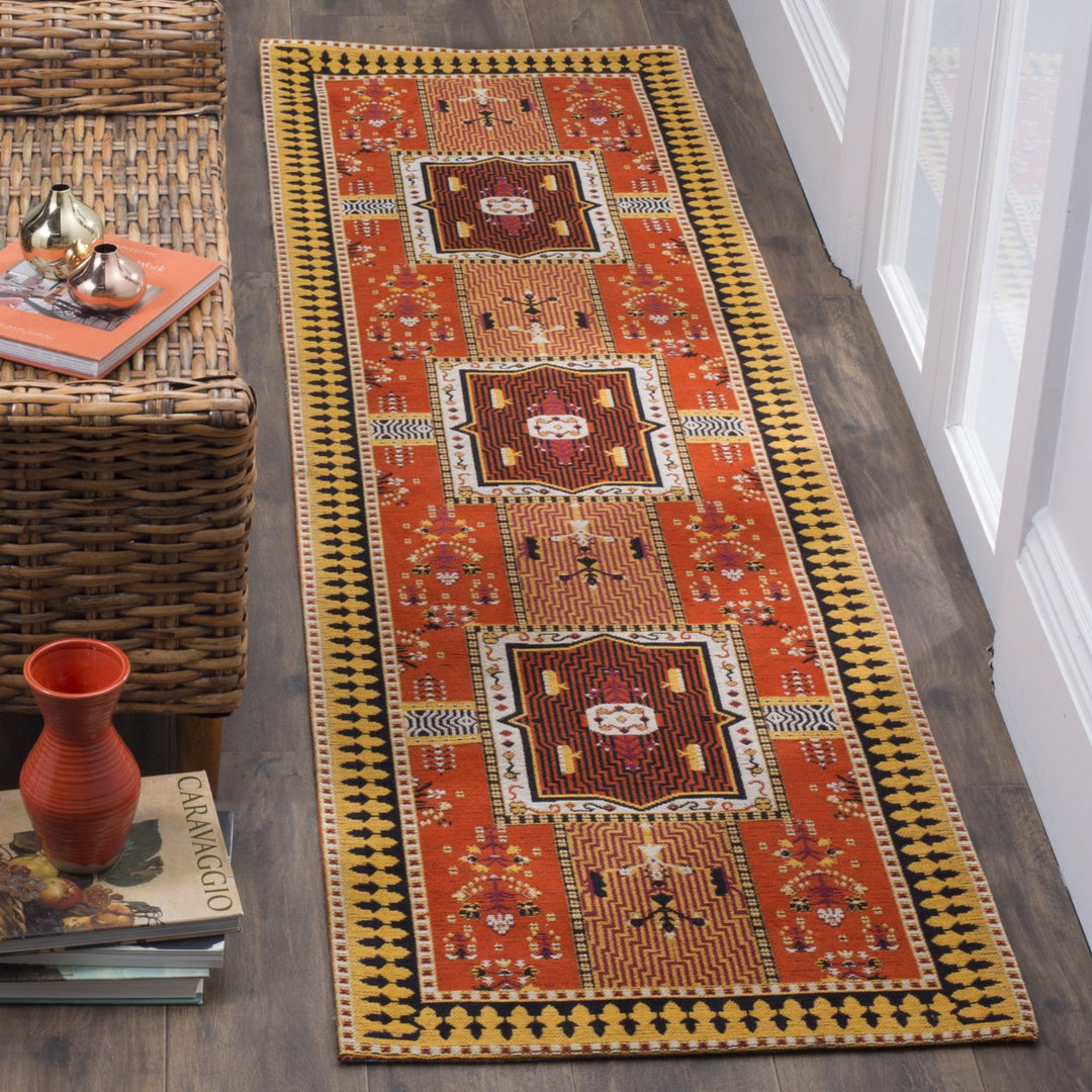 SAFAVIEH Classic Vintage CLV512D Orange / Gold Rug Image 3