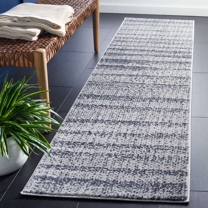 SAFAVIEH Carnegie Collection CNG612N Grey / Navy Rug Image 2