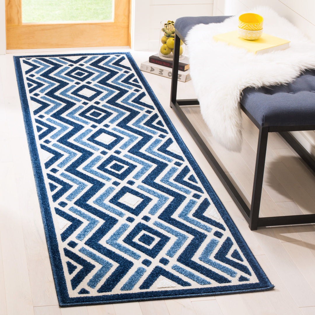 SAFAVIEH Cottage Collection COT934K Ivory / Blue Rug Image 3