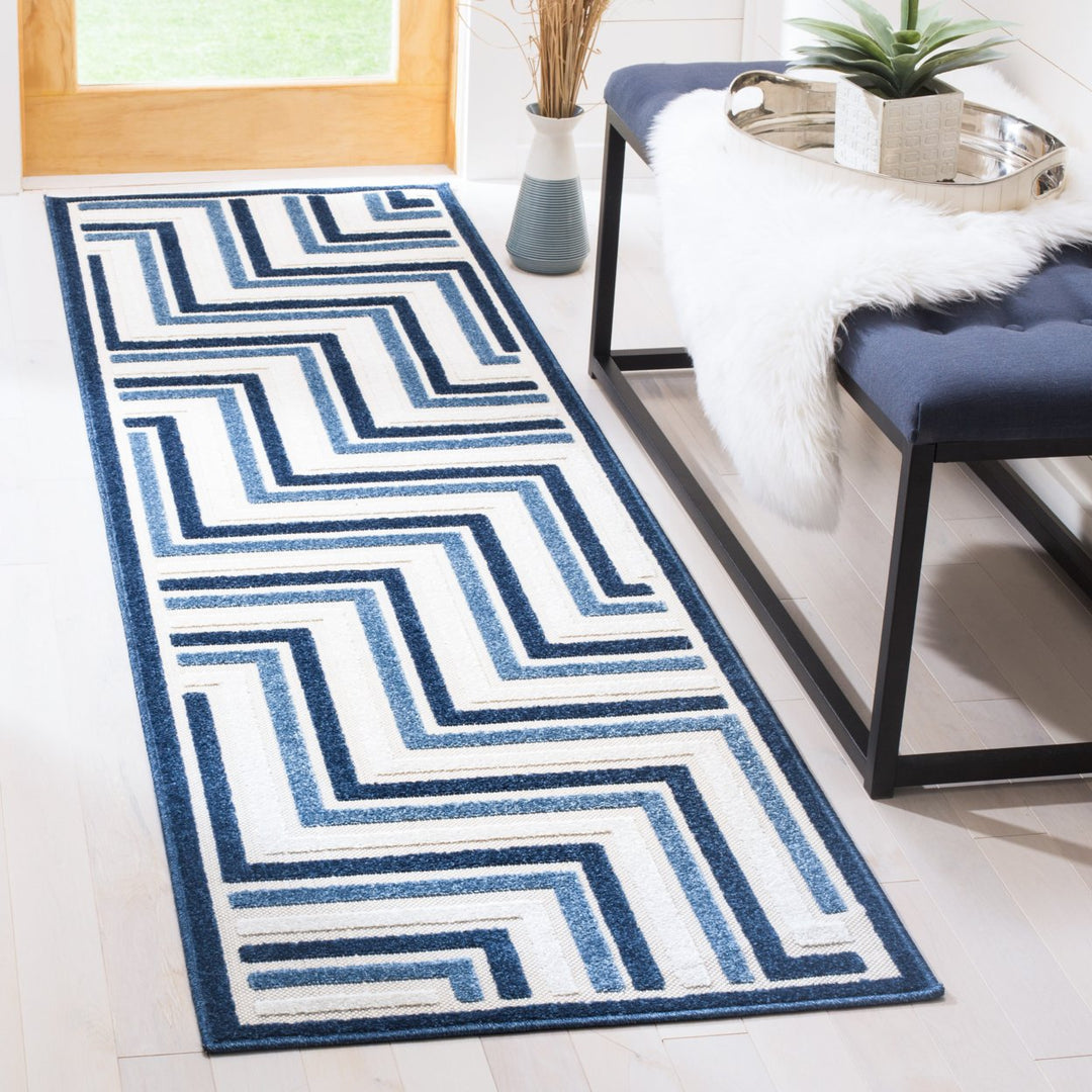 SAFAVIEH Cottage Collection COT935K Cream / Blue Rug Image 3