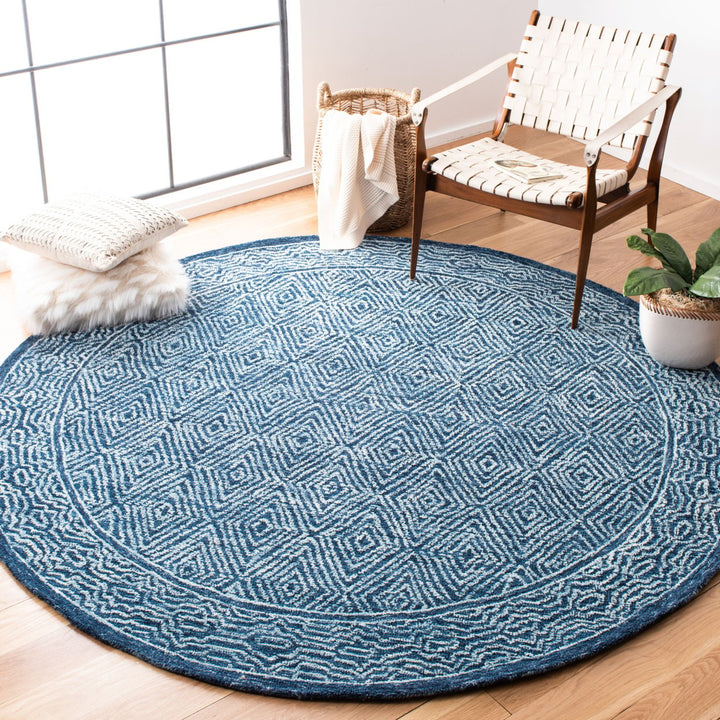 SAFAVIEH Capri Collection CPR217N Handmade Navy Rug Image 2