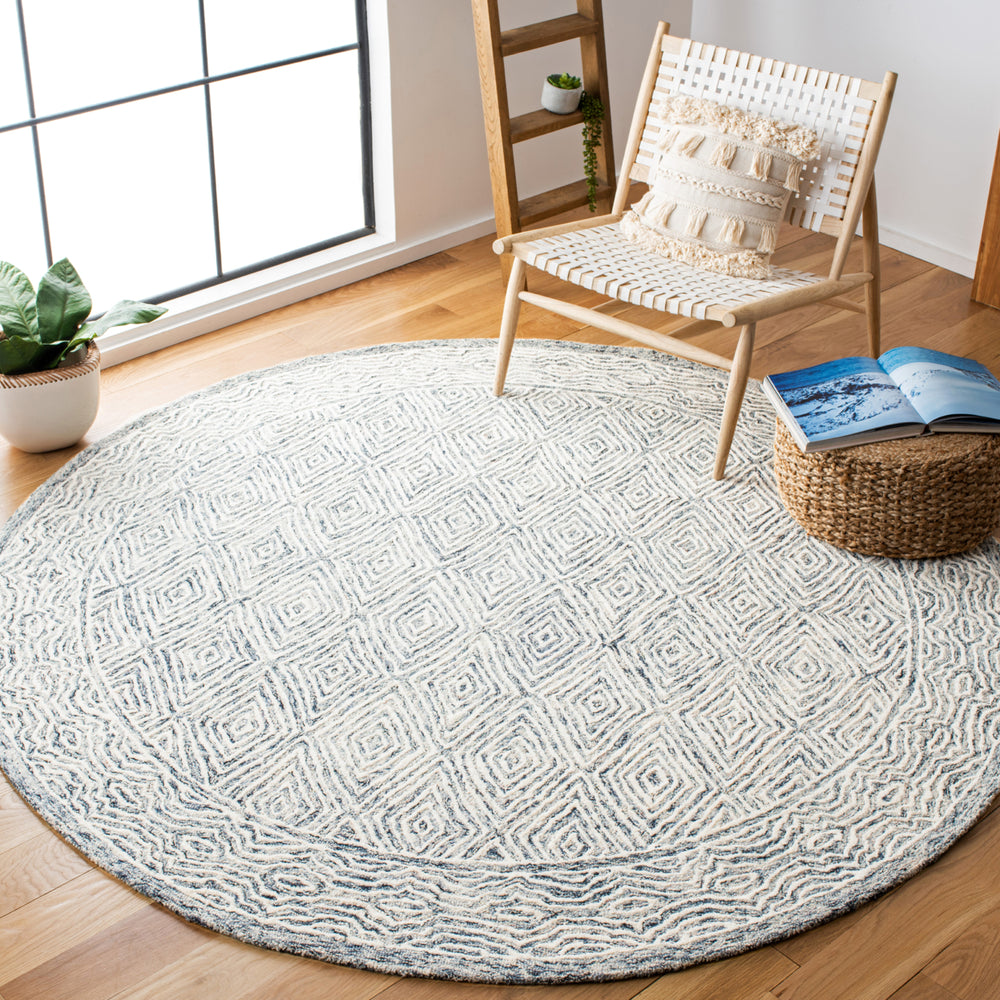 SAFAVIEH Capri CPR217A Handmade Ivory / Blue Rug Image 2