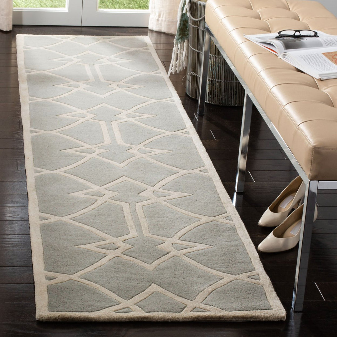 SAFAVIEH Capri CPR343A Handmade Grey / Ivory Rug Image 4