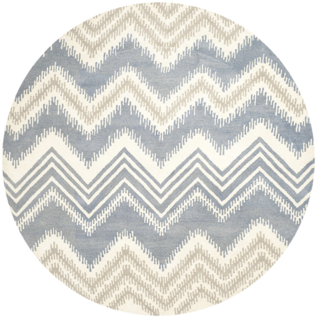 SAFAVIEH Capri CPR445A Handmade Blue / Ivory Rug Image 4