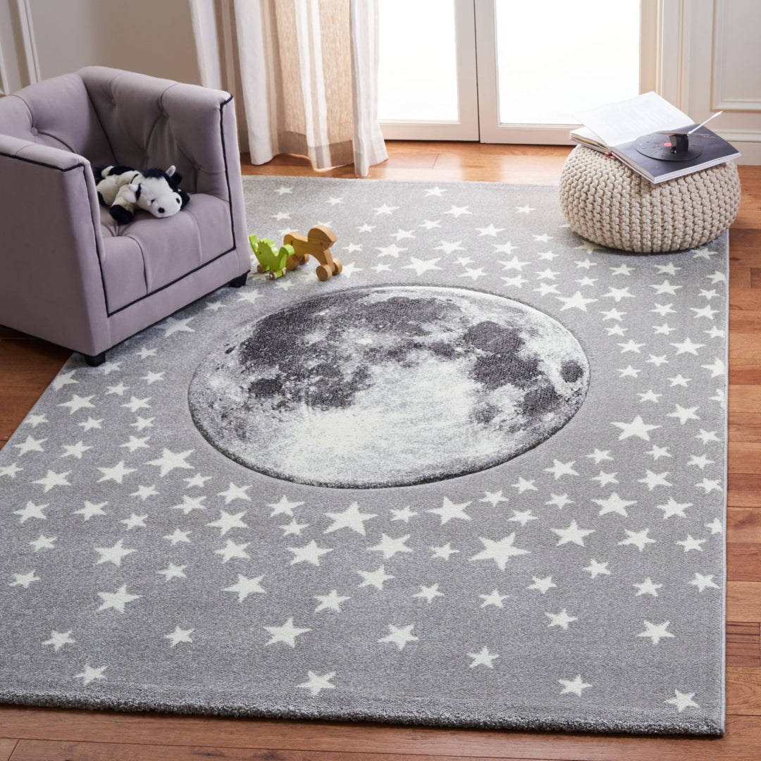 SAFAVIEH Carousel Kids CRK135F Light Grey / White Rug Image 1