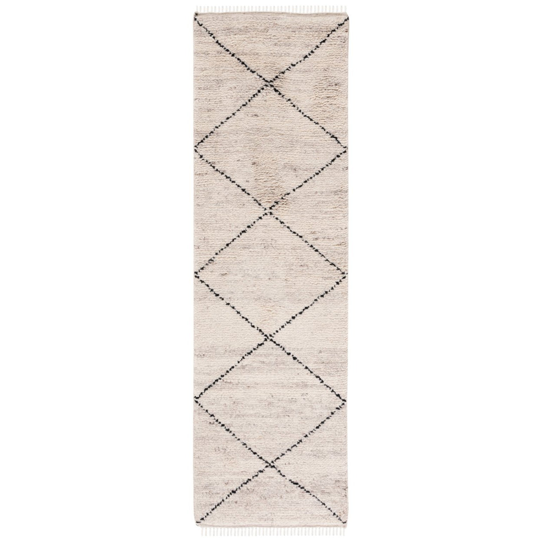 SAFAVIEH Casablanca CSB543A Ivory / Black Rug Image 1