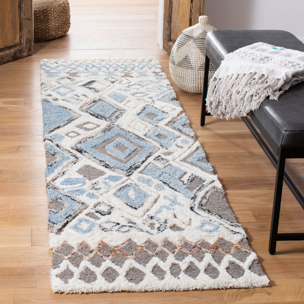 SAFAVIEH Casablanca Shag CSB618B Beige / Navy Rug Image 2