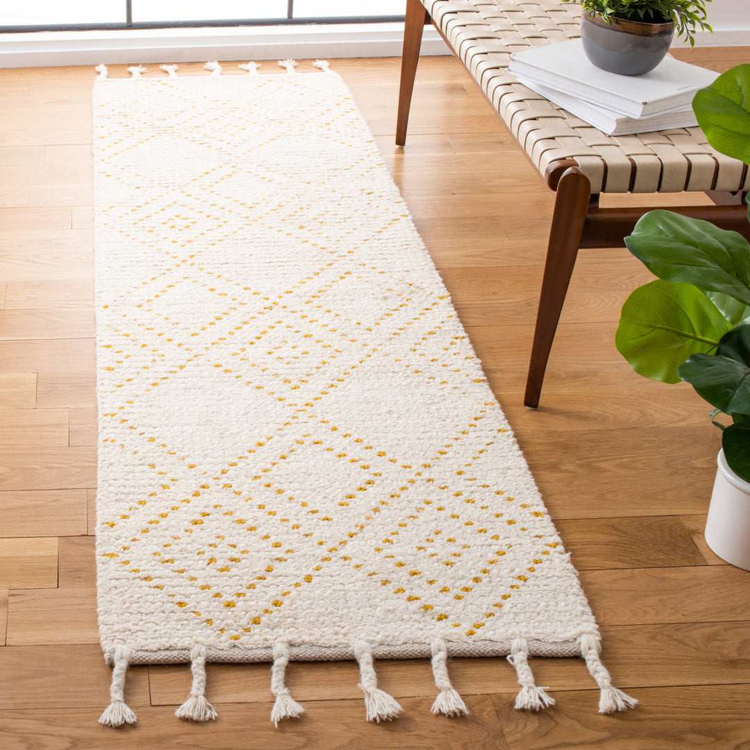 SAFAVIEH Casablanca CSB676D Handmade Ivory / Gold Rug Image 2