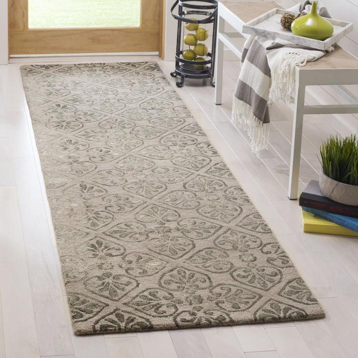 SAFAVIEH Dip Dye DDY101B Handmade Dark Beige Rug Image 3