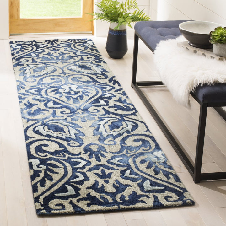 SAFAVIEH Dip Dye DDY511K Handmade Royal Blue / Beige Rug Image 3