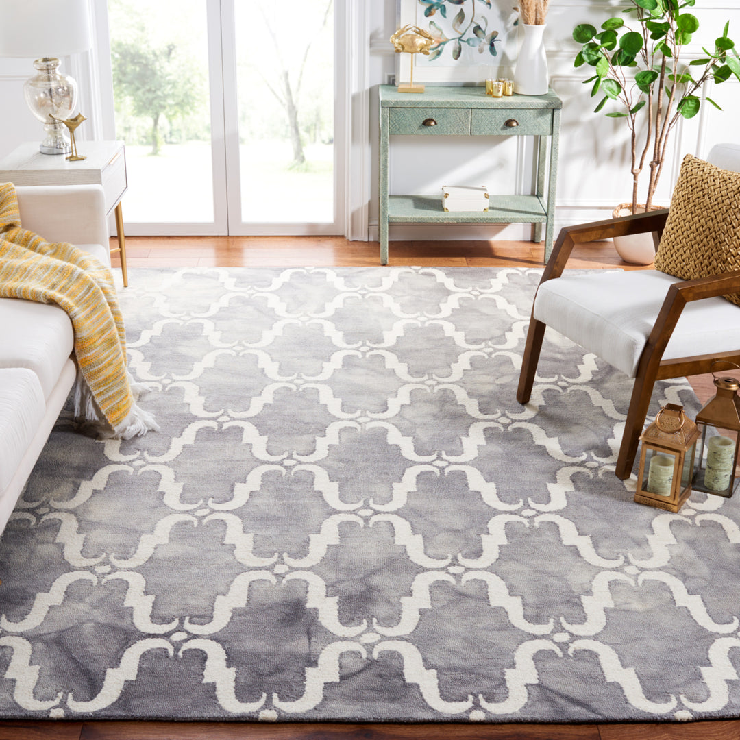 SAFAVIEH Dip Dye DDY536C Handmade Grey / Ivory Rug Image 1