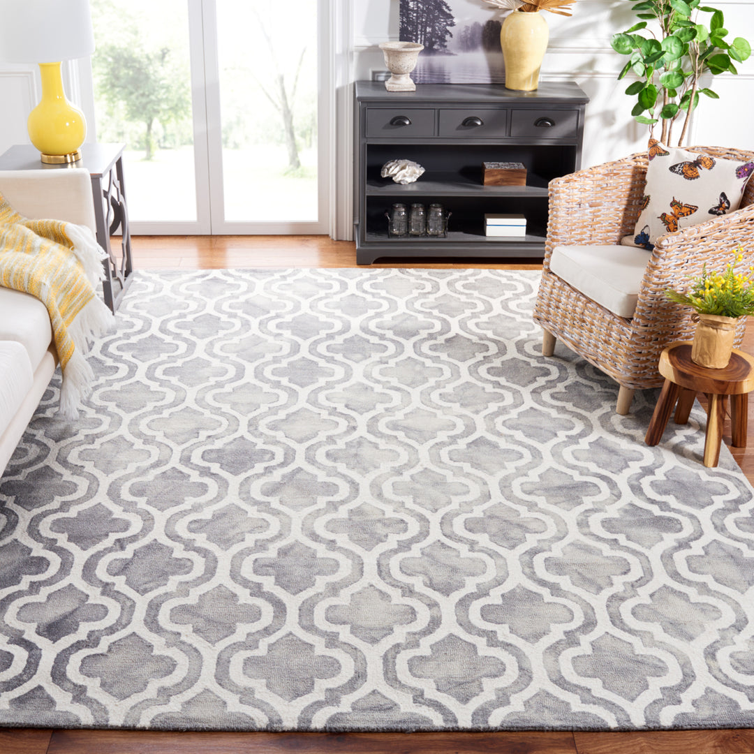 SAFAVIEH Dip Dye DDY537C Handmade Grey / Ivory Rug Image 1