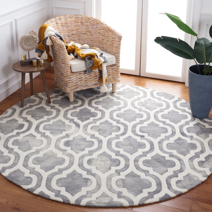 SAFAVIEH Dip Dye DDY537C Handmade Grey / Ivory Rug Image 9