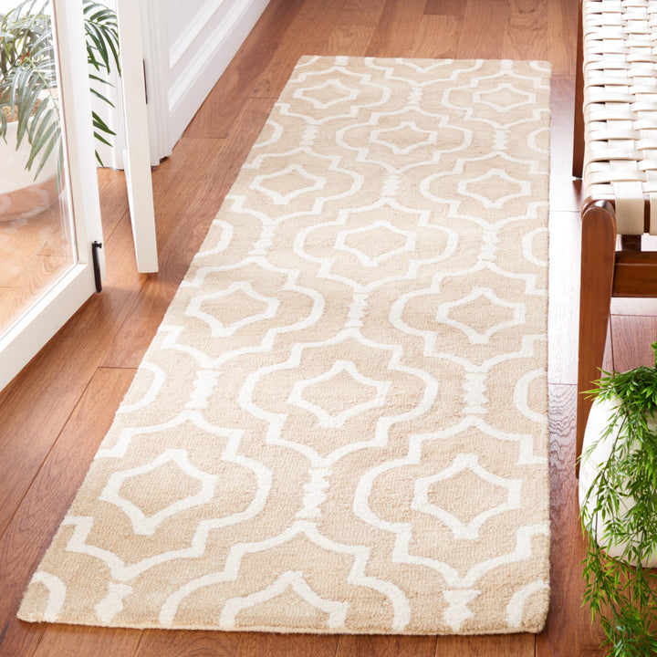 SAFAVIEH Dip Dye DDY538G Handmade Beige / Ivory Rug Image 11