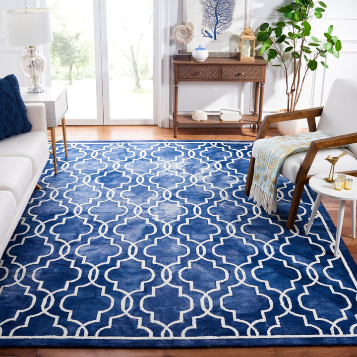 SAFAVIEH Dip Dye DDY539N Handmade Navy / Ivory Rug Image 1