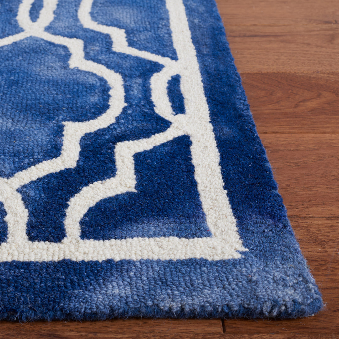 SAFAVIEH Dip Dye DDY539N Handmade Navy / Ivory Rug Image 11