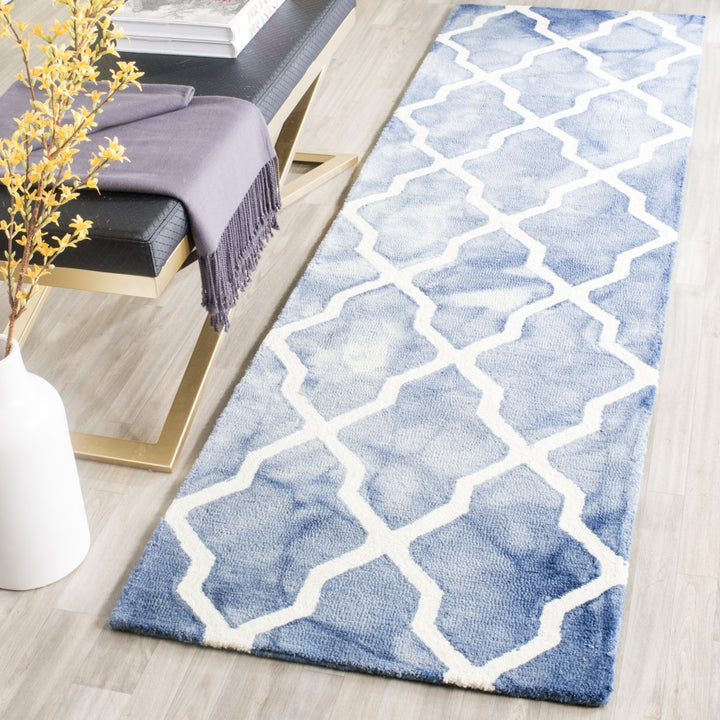 SAFAVIEH Dip Dye DDY540K Handmade Blue / Ivory Rug Image 3