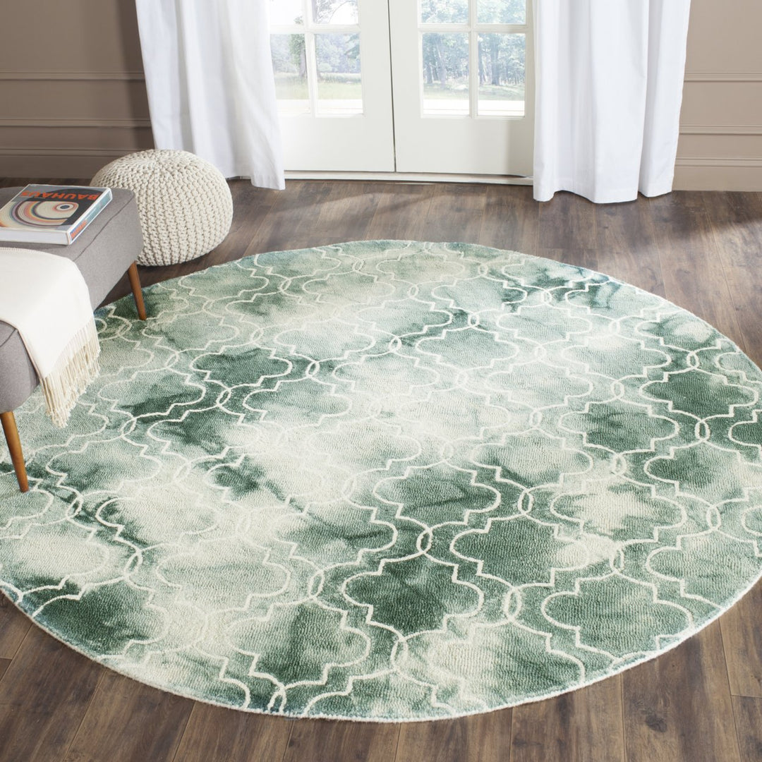 SAFAVIEH Dip Dye DDY676Q Handmade Green / Ivory Rug Image 8