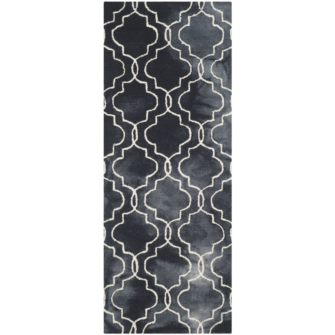 SAFAVIEH Dip Dye DDY676J Handmade Graphite / Ivory Rug Image 1