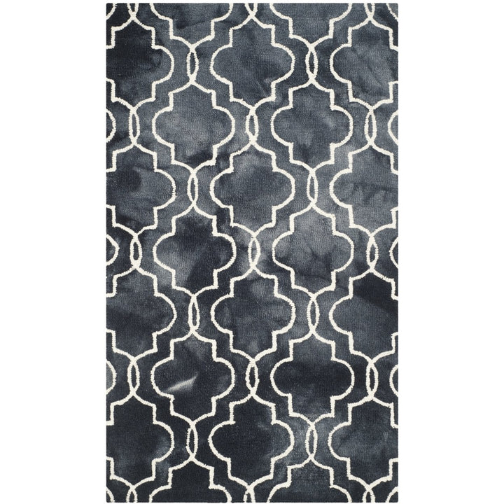 SAFAVIEH Dip Dye DDY676J Handmade Graphite / Ivory Rug Image 1