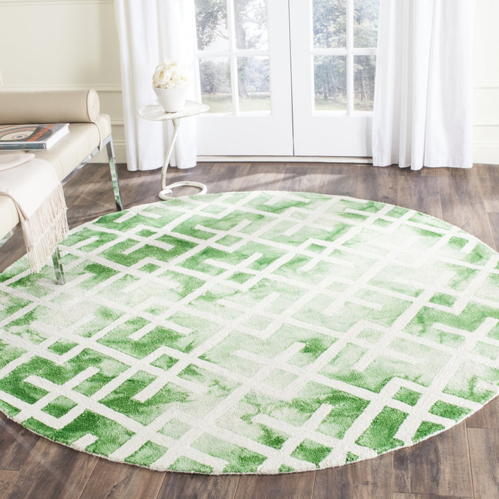 SAFAVIEH Dip Dye DDY677Q Handmade Green / Ivory Rug Image 9