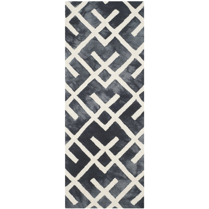 SAFAVIEH Dip Dye DDY677J Handmade Graphite / Ivory Rug Image 5