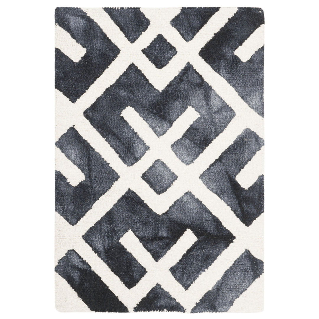 SAFAVIEH Dip Dye DDY677J Handmade Graphite / Ivory Rug Image 8