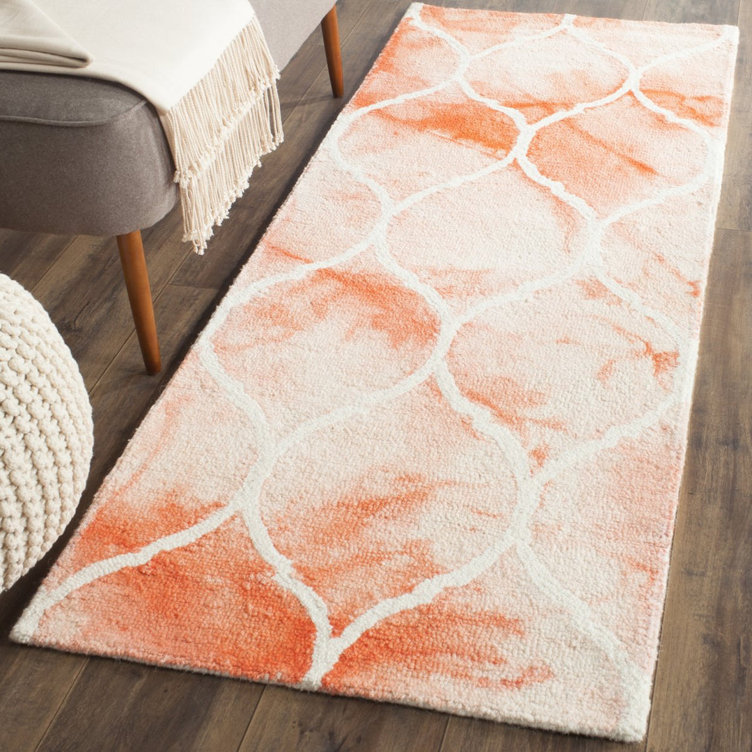 SAFAVIEH Dip Dye DDY685K Handmade Orange / Ivory Rug Image 3