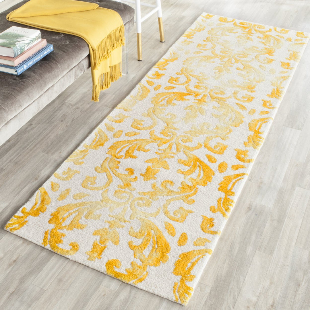 SAFAVIEH Dip Dye DDY689A Handmade Ivory / Gold Rug Image 9