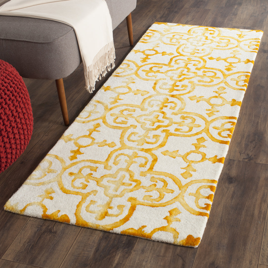 SAFAVIEH Dip Dye DDY711C Handmade Ivory / Gold Rug Image 3