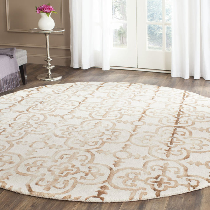 SAFAVIEH Dip Dye DDY711E Handmade Ivory / Camel Rug Image 2