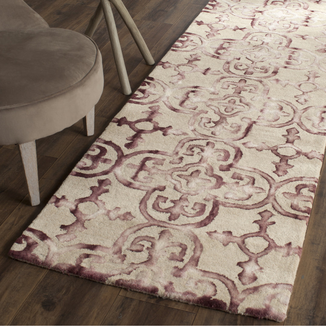 SAFAVIEH Dip Dye DDY711G Handmade Beige / Maroon Rug Image 3