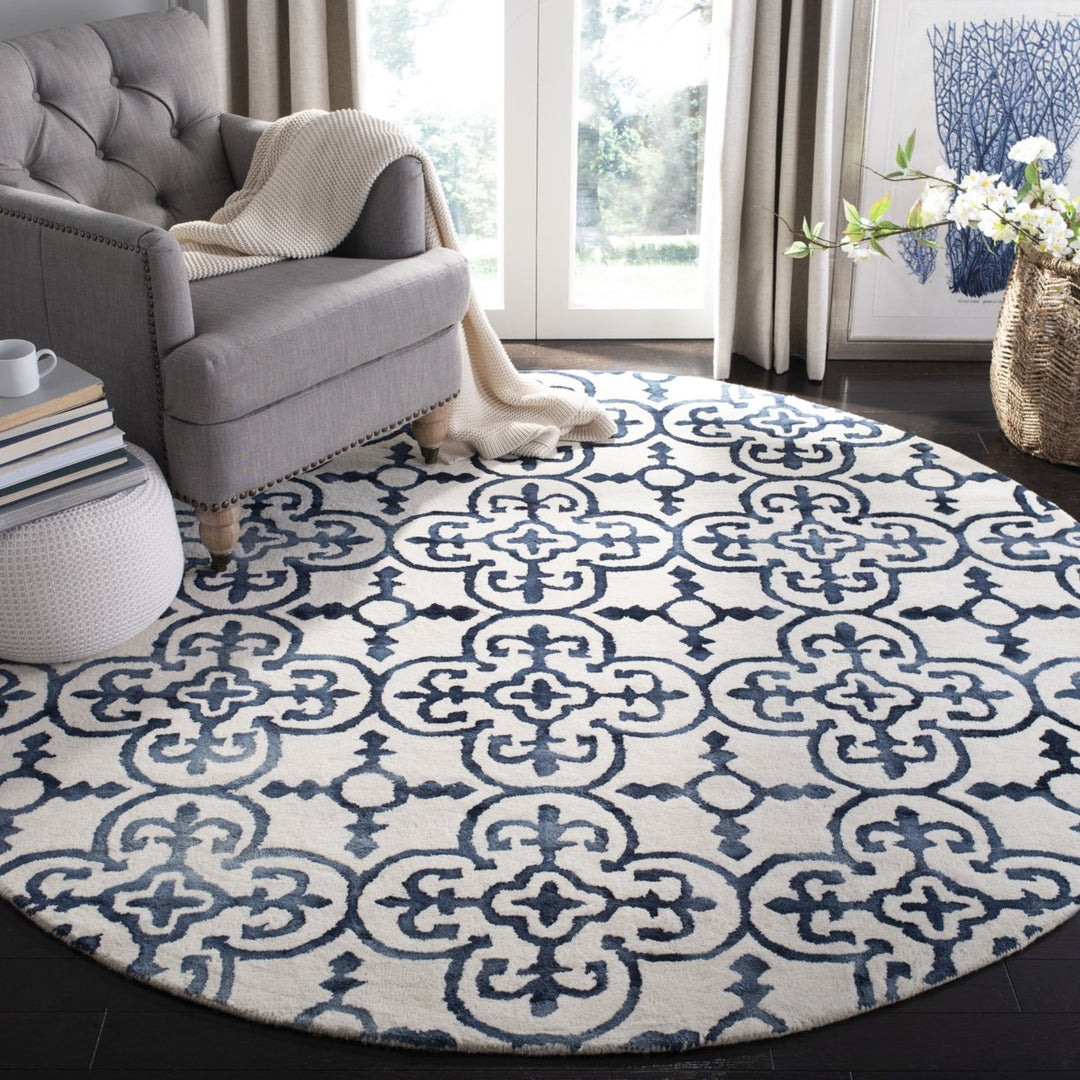 SAFAVIEH Dip Dye DDY711P Handmade Ivory / Navy Rug Image 2