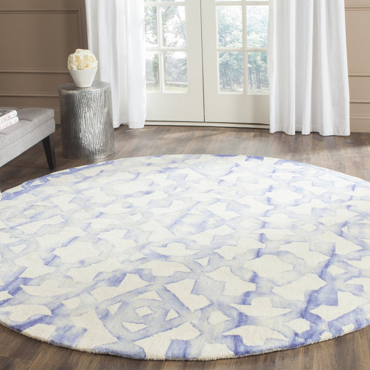 SAFAVIEH Dip Dye DDY717A Handmade Ivory / Blue Rug Image 2