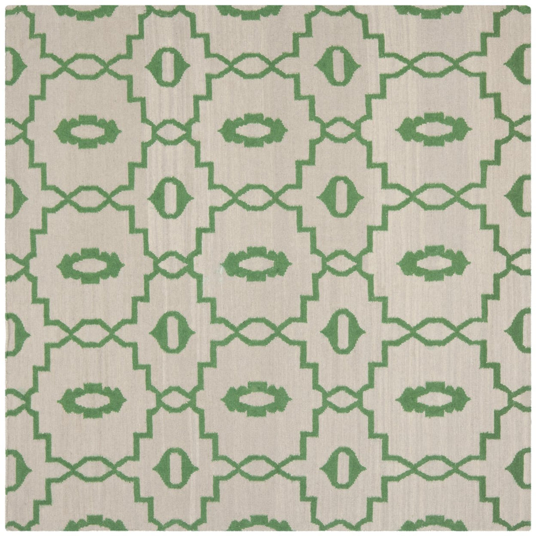 SAFAVIEH Dhurries DHU205B Handwoven Ivory / Green Rug Image 1