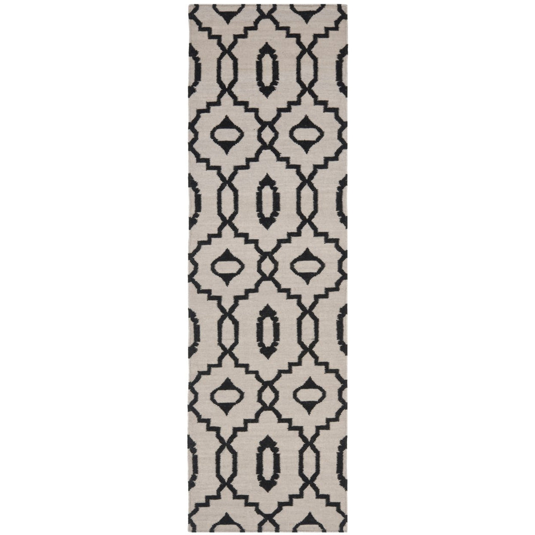 SAFAVIEH Dhurries DHU205A Handwoven Ivory / Black Rug Image 1