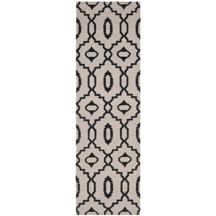 SAFAVIEH Dhurries DHU205A Handwoven Ivory / Black Rug Image 1