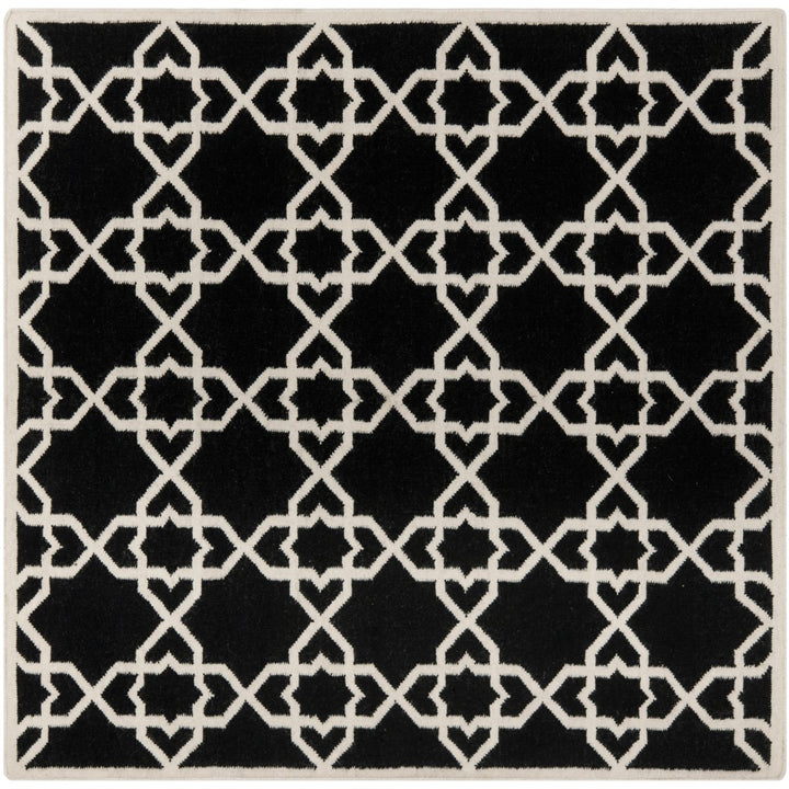 SAFAVIEH Dhurries DHU548L Handwoven Black / Ivory Rug Image 1