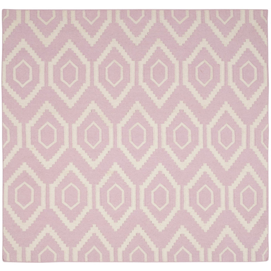 SAFAVIEH DHU556C Dhurries Pink / Ivory Image 1