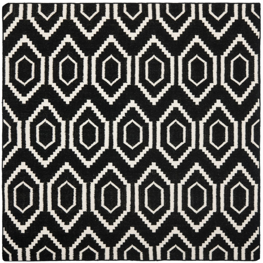 SAFAVIEH Dhurries DHU556L Handwoven Black / Ivory Rug Image 1